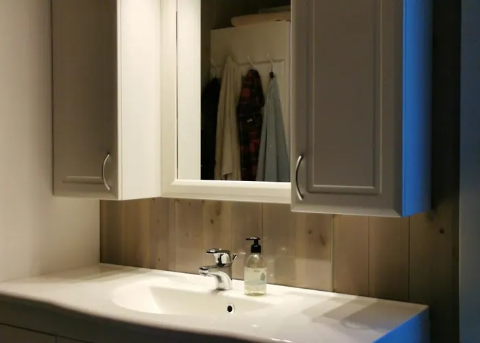 Lofoten Mountains Midnight Sun And Nothern Lights In Hébergement de vacances *