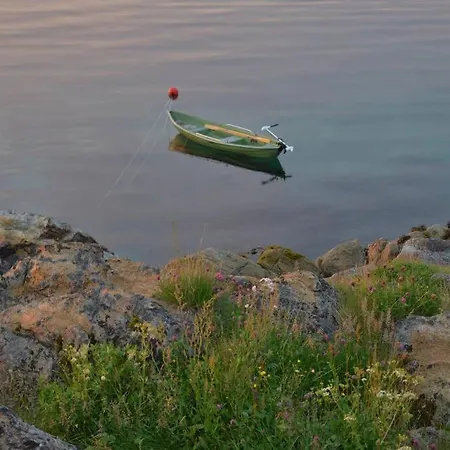 Engeløya Steigen. Velkommen Til Det Gode Ferieliv. * Steigen