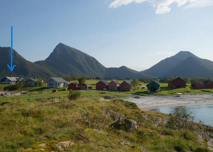 Lofoten Mountains Midnight Sun And Nothern Lights In * Steigen